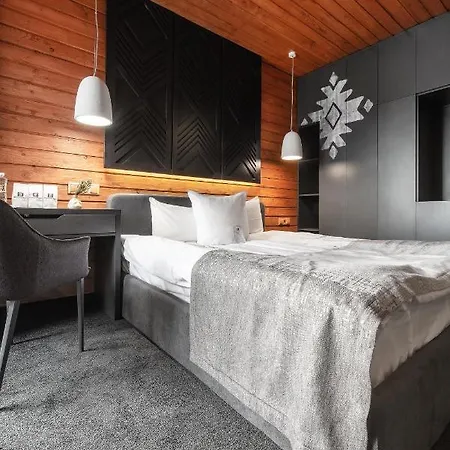 Stara Pravda - Vykrutasy Hotel