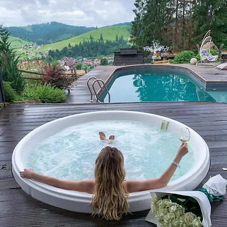 Stara Pravda - Vykrutasy Hotel Boekovel