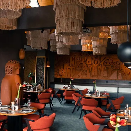 Stara Pravda - Vykrutasy Hotel